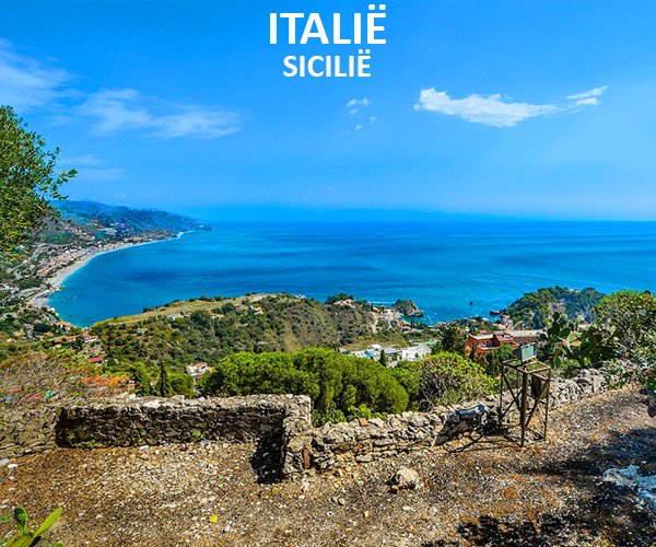 Italië Sicilië – kustlijn bij Taormina